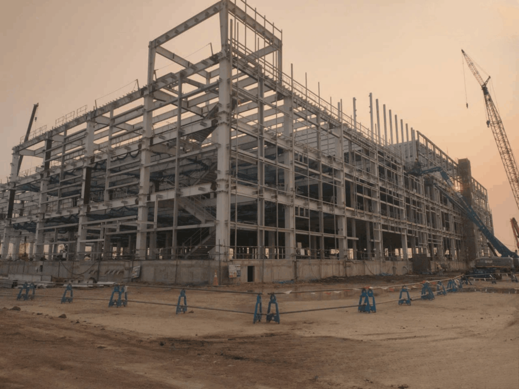 Cost-Efficiency in Cold Storage Construction: Why PEB Systems Outperform RCC in Thermal Control 5 SEICO Thailand ทำไมอาคาร PEB ถึงคุ้มค่ากว่าโครงสร้างคอนกรีต